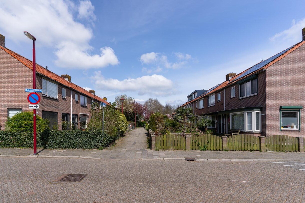 Te koop: Foto Woonhuis aan de Dokter B.J.Buurmanstraat 22 in Nieuwegein