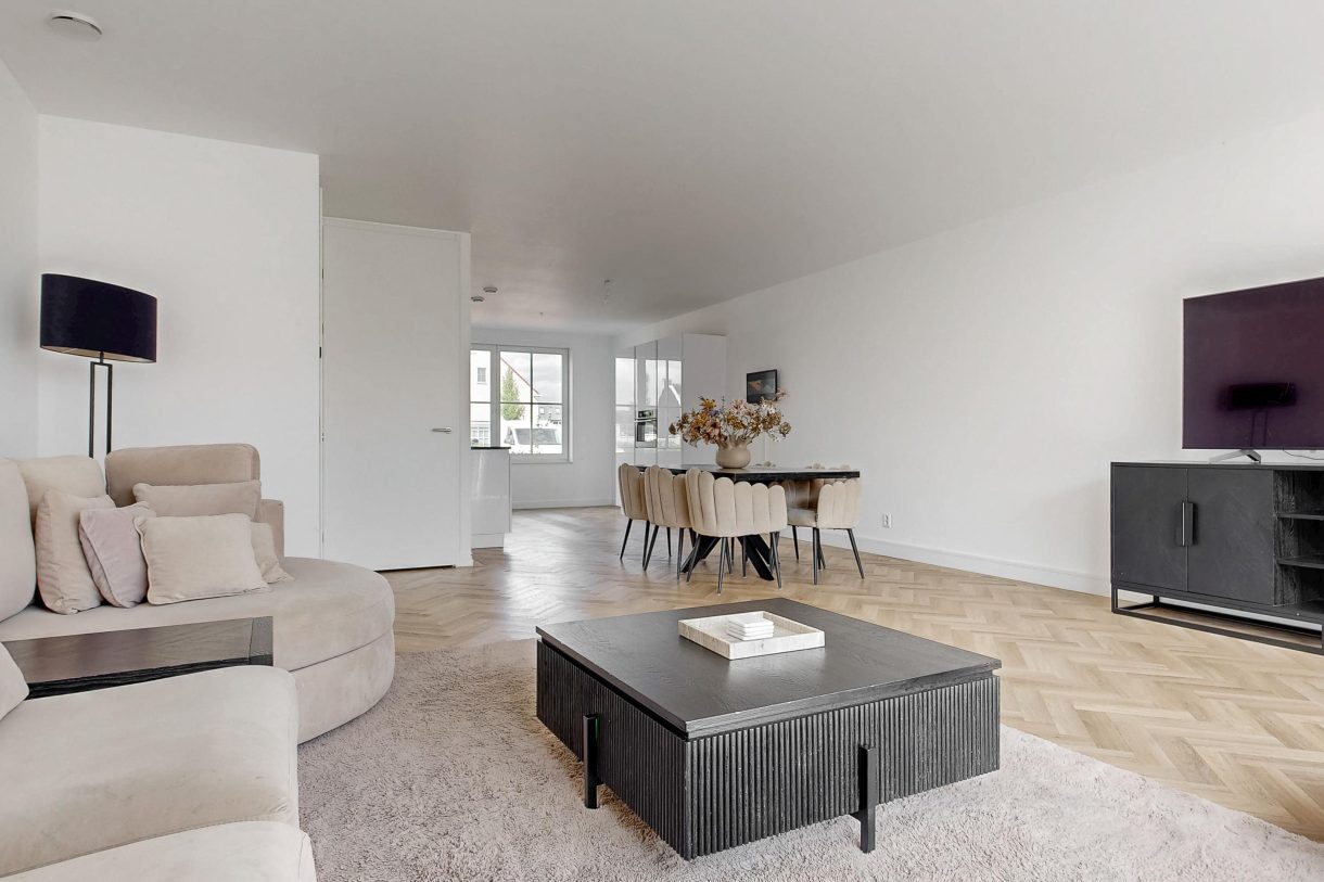 Te koop: Foto Woonhuis aan de Rozenhofstraat 6 in Hoef En Haag